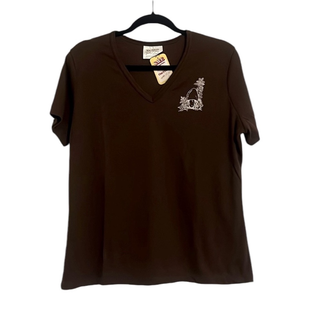 🆕v-neck cotton tee with cute mushroom graphic